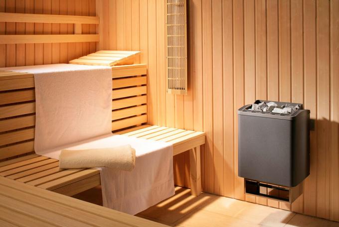 Sauna in der Wohnung mit den Händen: und Kommunikationsausrüstung