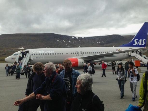 Im Jahr 1975, in der nördlichen Stadt erschien Airport (Longyearbyen).
