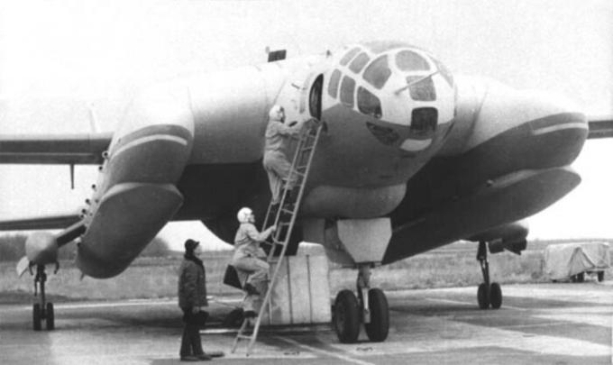 „Dragon“ VVA-14 - sowjetische Flugzeuge, die in der Bucht ganz Amerika gehalten