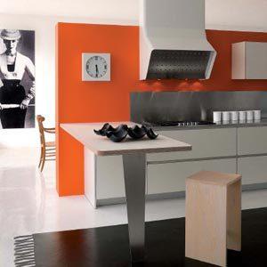 orange und weiße Küche