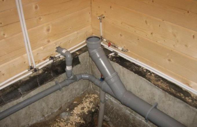  5 häufigsten Fehler, wenn die Kanalisation in einem Privathaus zu installieren.