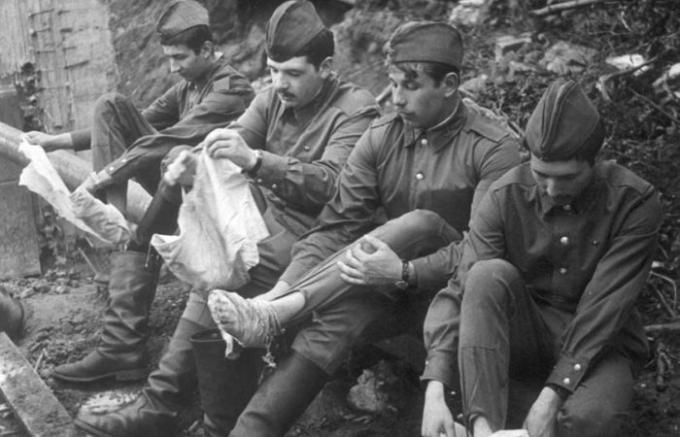 5 Gründe, warum Fußlappen in der sowjetischen Armee populär waren als Socken