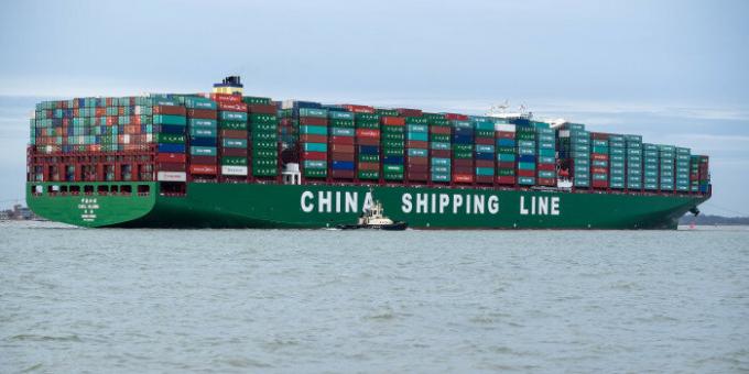 Containership CSCL Globe »