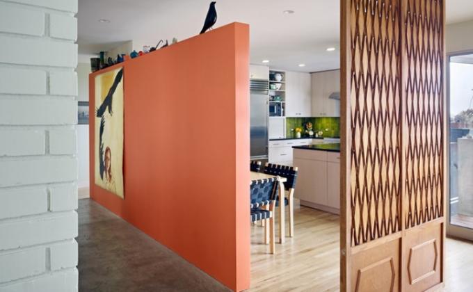 Trennwand zwischen Küche und Wohnzimmer: DIY-Videoanleitung für die Installation, Merkmale eines Schiebemodells, Preis, Foto