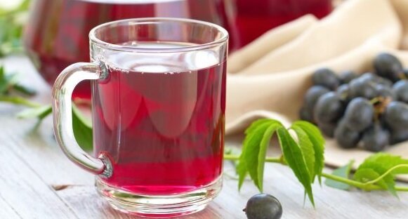 Leckeres und gesundes Getränk, die Blutgefäße und „thins“ das Blut stärkt