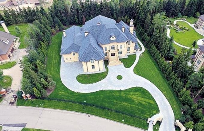 Stas Mikhailov zeigte seine luxuriösen Landhaus