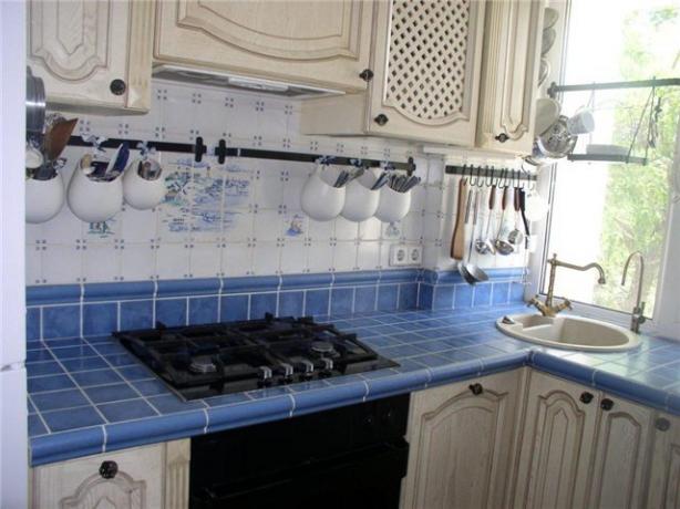 Küchenarbeitsplatte zum Selbermachen aus Fliesen (39 Fotos): Schritt-für-Schritt-Anleitung