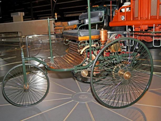 Die Ausstellung des Museums - das weltweit erste Auto Benz Patent-Motorwagen, 1885
