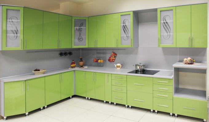 Hellgrüne Küche (54 Fotos): Videoanleitung für die Inneneinrichtung mit eigenen Händen, Wänden, Stühlen, Küchenset, Foto und Preis
