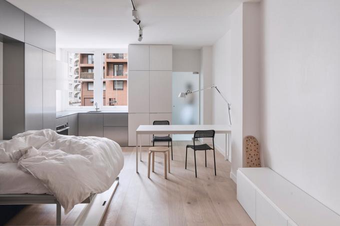 Studio-malogabaritki 30 m² mit einem Doppelbett: Vorher-Nachher