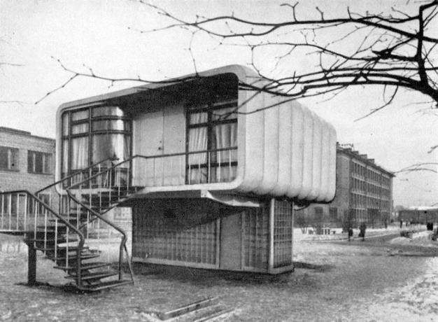 Kunststoff-Haus gebaut im Jahr 1961 in Leningrad.