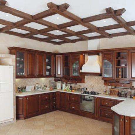 Deckendekoration in der Küche (42 Fotos) - was wählen?