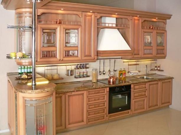 Küchenmöbel Design in warmen Farben
