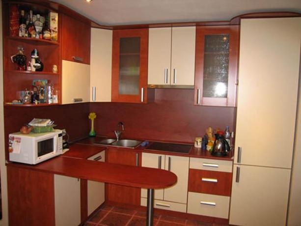 Küchenschränke für eine kleine Küche (42 Fotos): DIY Video Anleitung für Installation, Preis, Foto