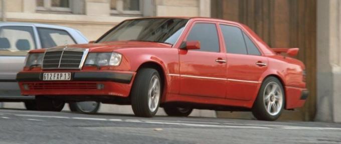 Mercedes-Benz E 500 1992 in dem Film "Taxi" zu sehen ist. | Foto: imcdb.org.