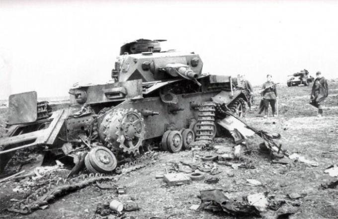 Später begann sie zu zahlen und mit deutschen Panzern ausgekleidet. | Foto: Military Album.
