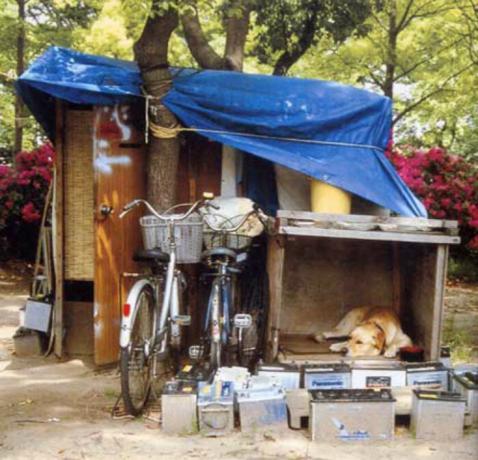„Schlösser“ obdachlos. | Foto: Bomz.org. 