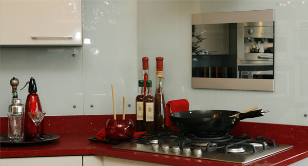 Eingebauter Fernseher für die Küche (41 Fotos): DIY-Videoanweisungen für Auswahl, Foto und Preis
